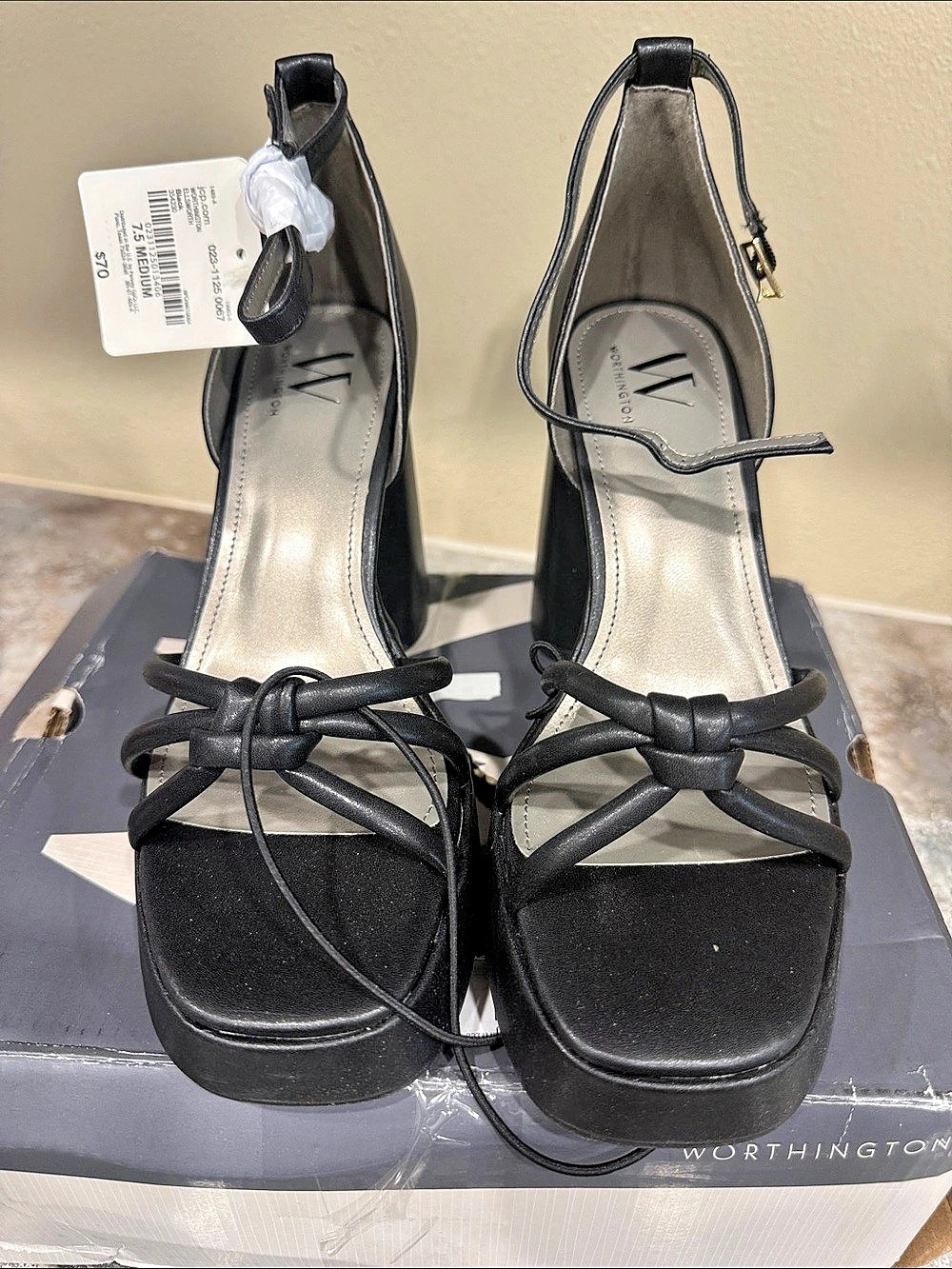 Worthington Ellsworth Platform Strappy Heels Black US 7.5 M